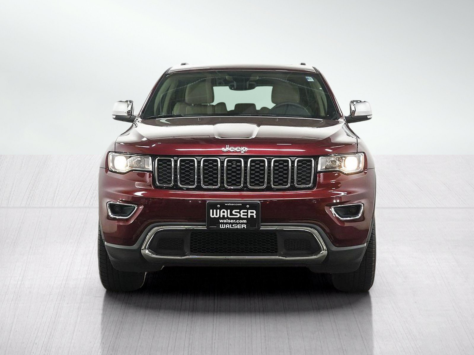 Used 2017 Jeep Grand Cherokee Limited AWD/4WD image 8
