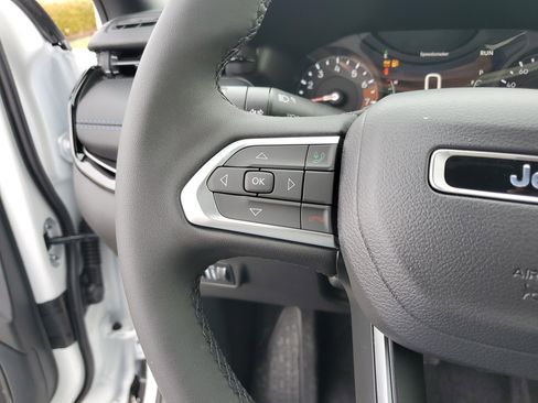 New 2026 Jeep Compass Latitude image 26