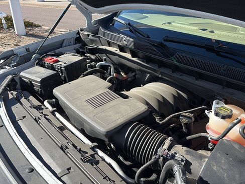 Used 2024 Chevrolet Tahoe Premier w/ Premium Package image 10