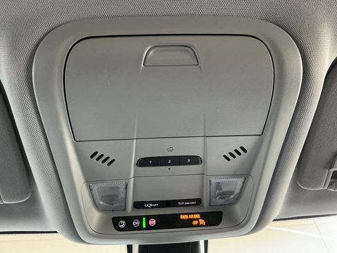 Used 2024 Chevrolet Blazer LT w/ Convenience Package image 17