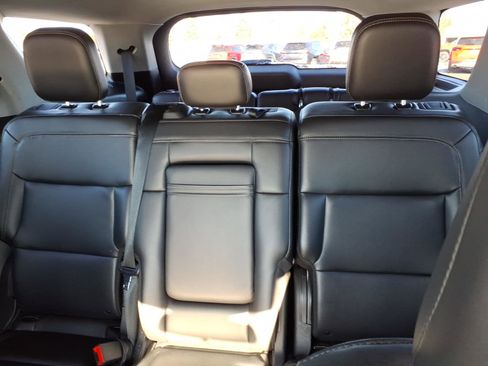 Used 2024 Ford Explorer XLT w/ Equipment Group 202A image 14