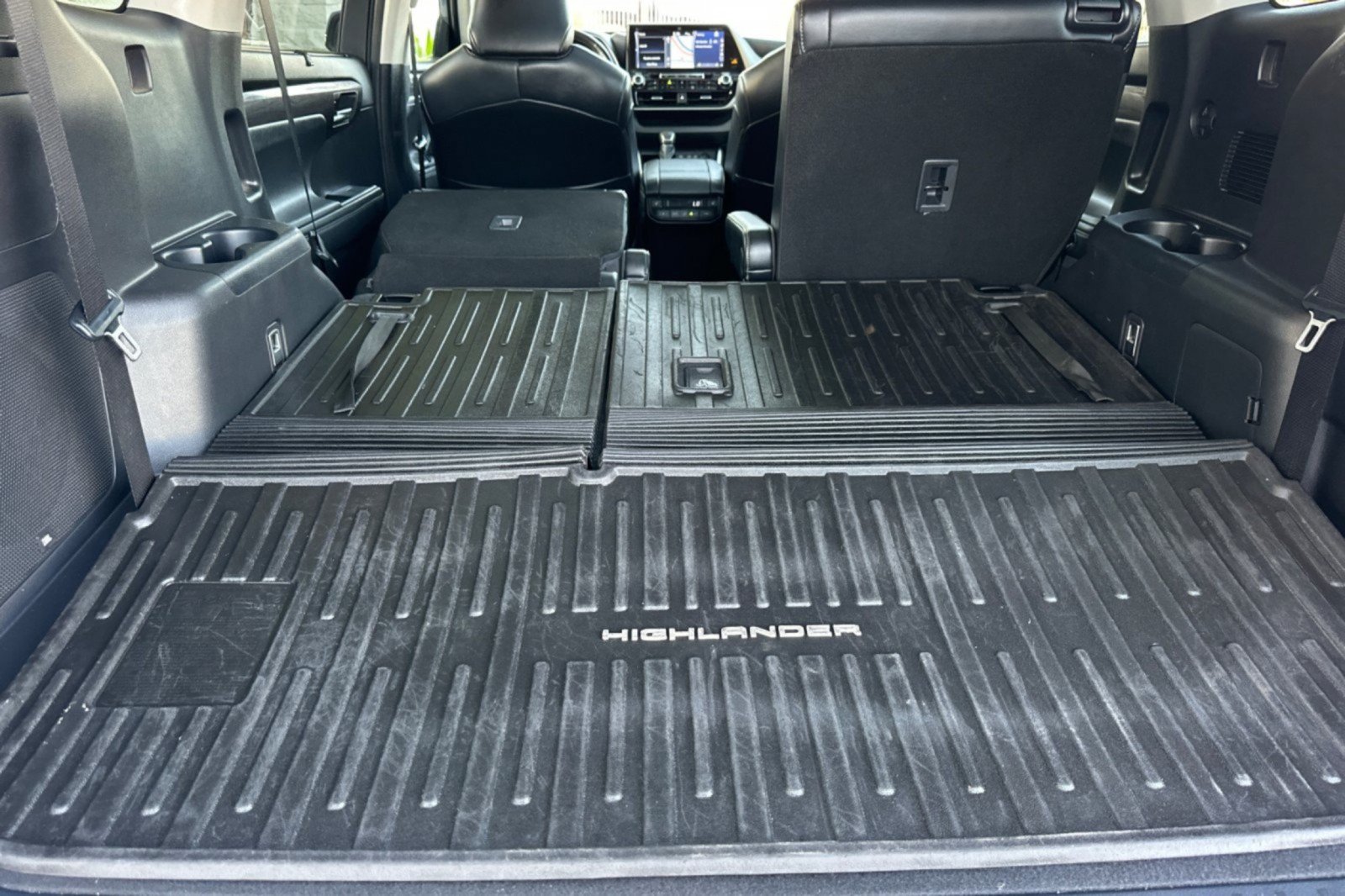 Certified 2022 Toyota Highlander Platinum FWD image 15