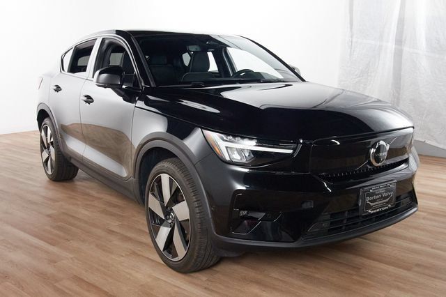 Used 2024 Volvo C40 P8 Recharge Plus w/ Climate Package AWD/4WD image 3