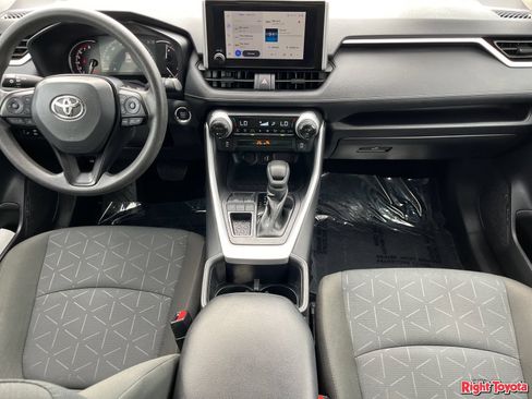 Certified 2025 Toyota RAV4 XLE FWD image 18