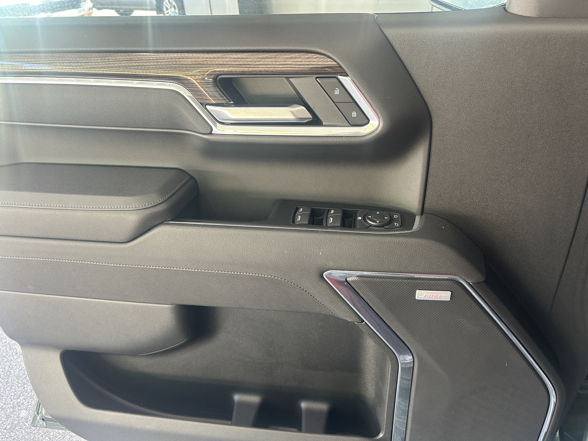 Used 2025 Chevrolet Silverado 1500 LT Trail Boss w/ Convenience Package II AWD/4WD image 27