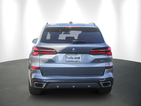 Used 2025 BMW X5 xDrive50e w/ Executive Package image 5
