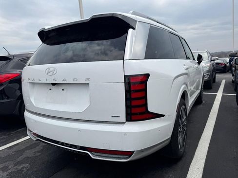 Used 2026 Hyundai Palisade Calligraphy image 2