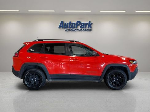 Used 2021 Jeep Cherokee Trailhawk w/ Technology Group AWD/4WD image 8