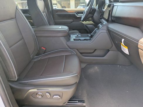 New 2025 GMC Sierra 2500 Denali w/ Denali Reserve Package image 28