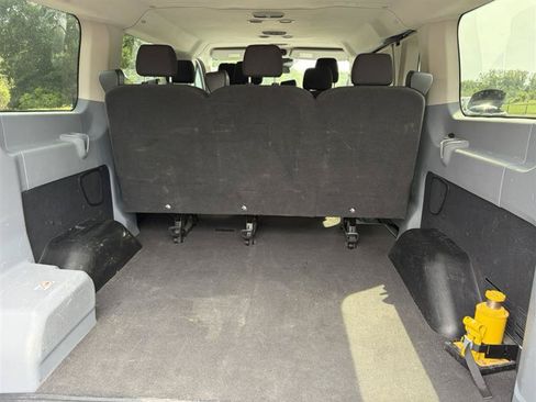 Used 2016 Ford Transit 150 XL RWD image 12