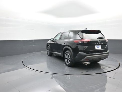 Used 2023 Nissan Rogue SV image 5
