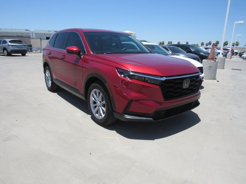 Used 2023 Honda CR-V EX image 2