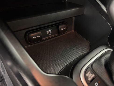 Used 2023 Kia Soul LX w/ Option Group 015 FWD image 37