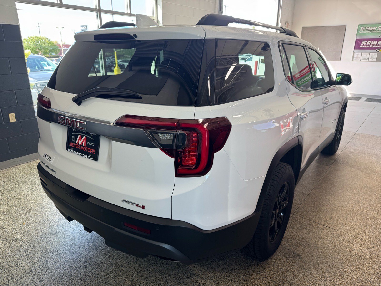 Used 2021 GMC Acadia AT4 w/ Preferred Package AWD/4WD image 5