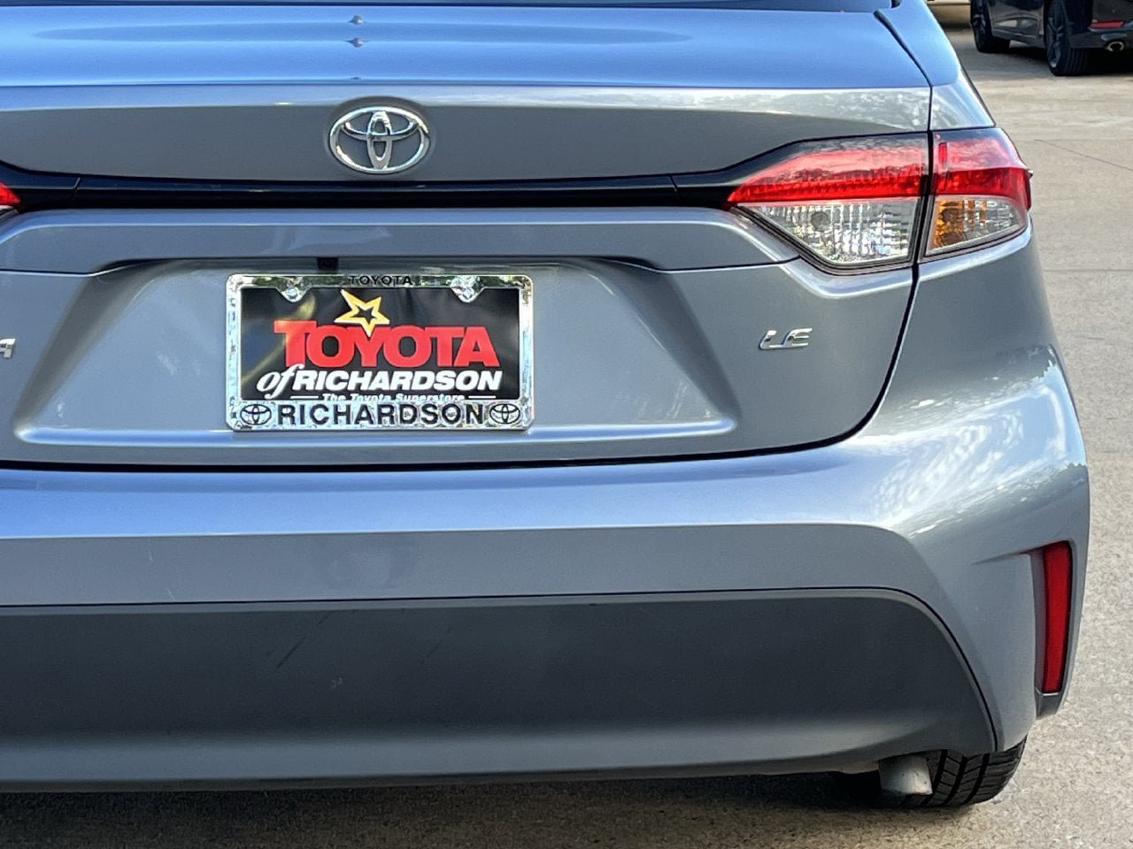 Used 2025 Toyota Corolla LE FWD image 6