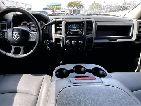 Used 2018 RAM 2500 Tradesman w/ Chrome Appearance Group image 20