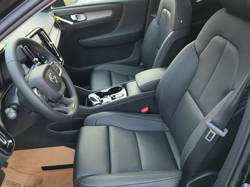 New 2026 Volvo XC40 B5 Plus w/ Protection Package Premier AWD/4WD image 14