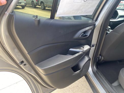New 2026 Chevrolet Trax LS w/ LS Convenience Package FWD image 15
