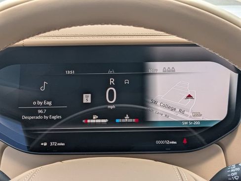 New 2026 Land Rover Range Rover SV AWD/4WD image 33