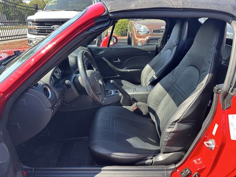 Used 2005 MAZDA MX-5 Miata w/ Convenience Pkg RWD image 15