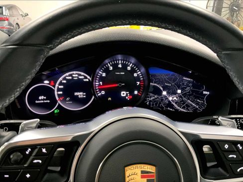Certified 2023 Porsche Cayenne Platinum Edition AWD/4WD image 29