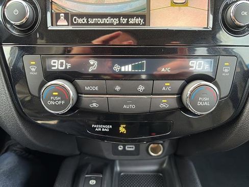 Used 2021 Nissan Rogue Sport SL w/ Premium Package image 25