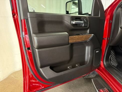 Certified 2022 Chevrolet Silverado 2500 High Country w/ Technology Package AWD/4WD image 4