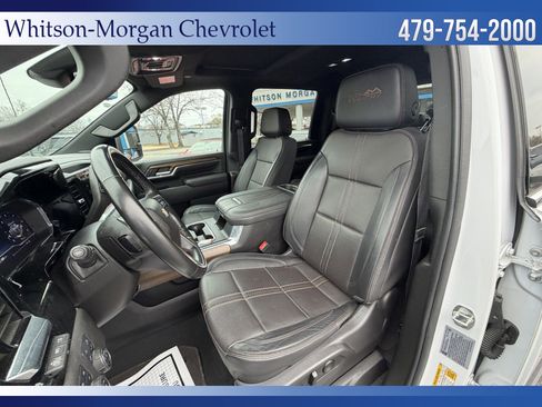 Used 2024 Chevrolet Silverado 2500 High Country w/ Technology Package image 9