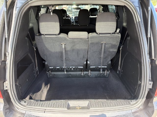 Used 2018 Dodge Grand Caravan SE FWD image 26