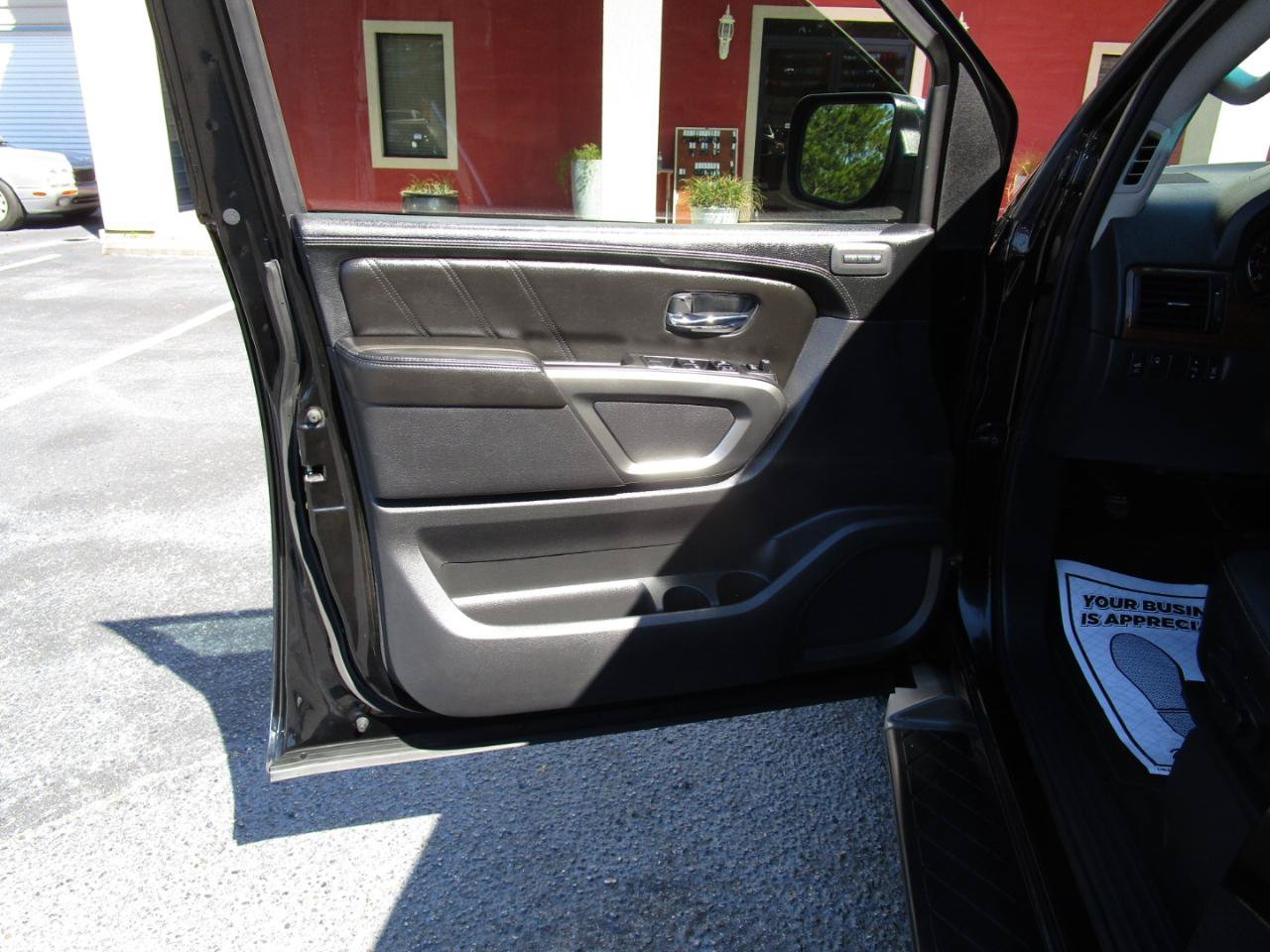 Used 2015 Nissan Armada Platinum RWD image 22