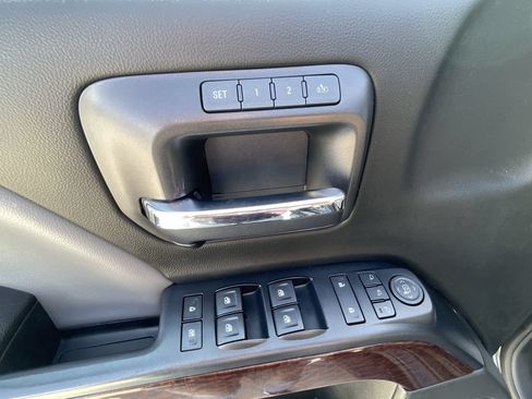 Used 2017 GMC Sierra 1500 SLT AWD/4WD image 22