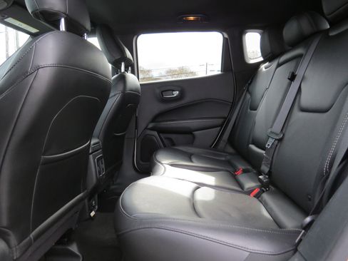 Certified 2021 Jeep Compass Latitude image 16