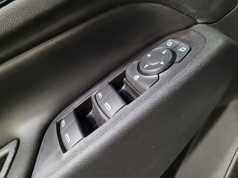 Used 2019 Chevrolet Equinox LT FWD image 27