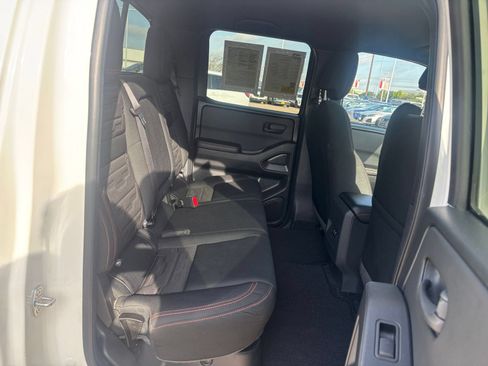 Used 2026 Nissan Frontier PRO-4X AWD/4WD image 25