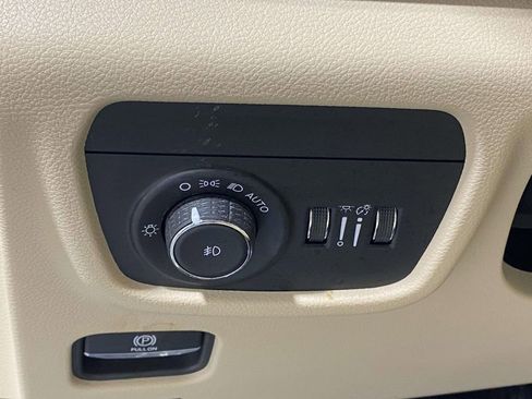 Used 2023 Jeep Grand Cherokee Limited AWD/4WD image 20