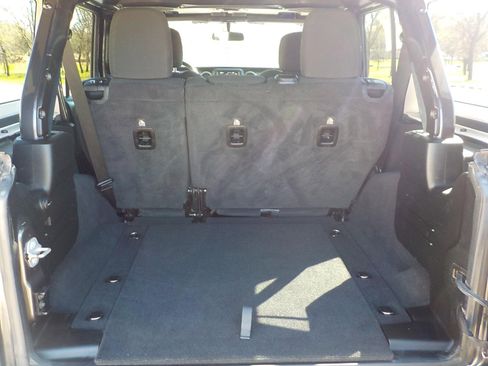 Used 2020 Jeep Wrangler Unlimited Sport S image 8