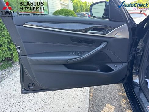Used 2017 BMW 540i xDrive AWD/4WD image 21