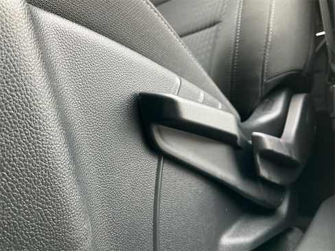 New 2026 Chevrolet Equinox LT w/ LPO, Floor Liner Package image 34