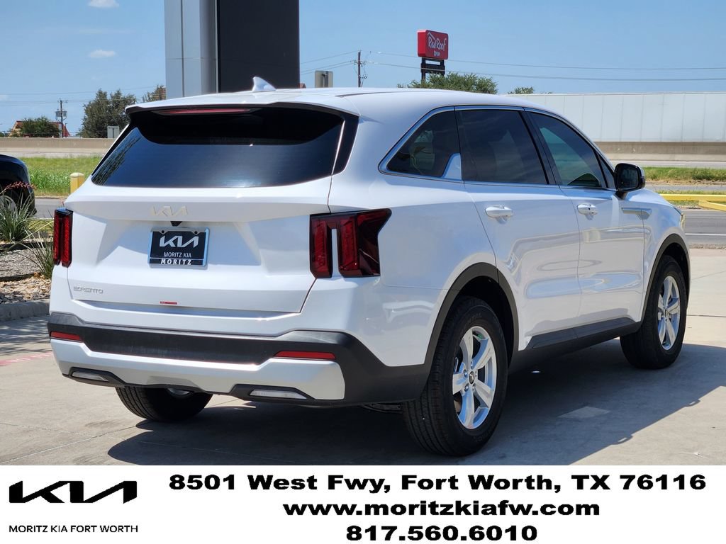 New 2026 Kia Sorento LX FWD image 3