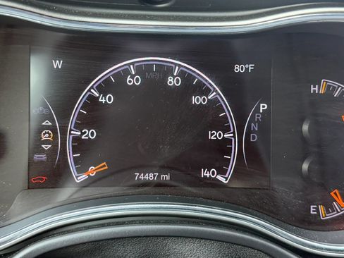 Used 2018 Jeep Grand Cherokee Limited AWD/4WD image 20