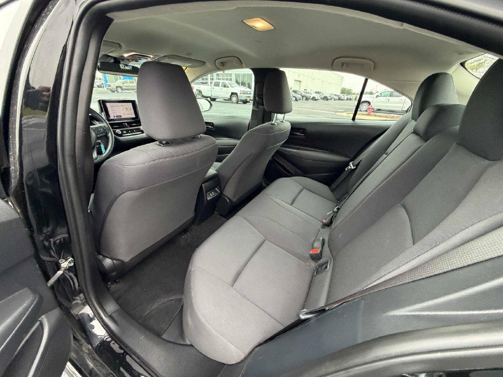 Used 2024 Toyota Corolla LE FWD image 19