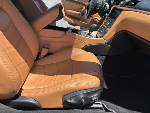 Used 2016 Maserati GranTurismo Convertible RWD image 32