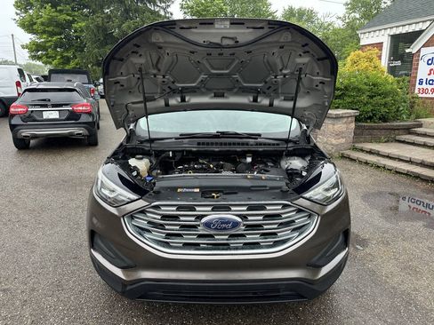Used 2019 Ford Edge SE FWD image 12