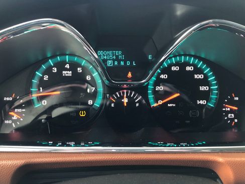 Used 2017 Chevrolet Traverse LT w/ Style and Technology Package image 35