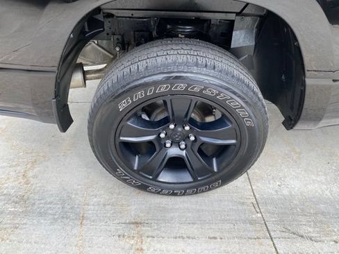 Used 2020 RAM 1500 Big Horn AWD/4WD image 14