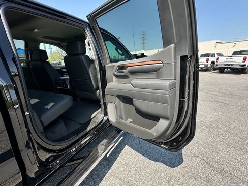 Used 2025 GMC Sierra 1500 Denali w/ Denali Reserve Package AWD/4WD image 13