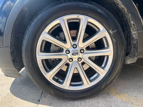 Used 2017 Ford Explorer Limited FWD image 25