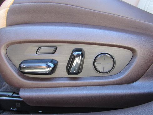 Used 2021 Lexus ES 300h w/ Accessory Package FWD image 22