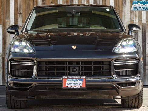 Used 2020 Porsche Cayenne Turbo w/ Towing Package w/o Hitch Ball AWD/4WD image 6