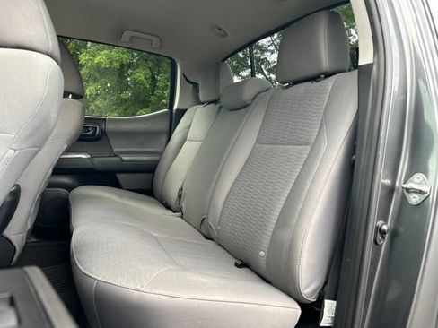 Used 2019 Toyota Tacoma SR5 AWD/4WD image 26